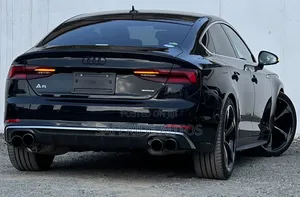 Audi A5 2019 Nyeusi