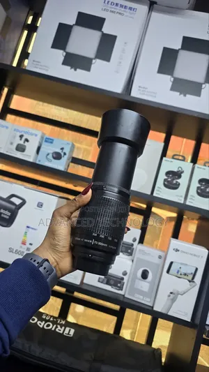 Nikon 75-300mm Zoom Lens DX