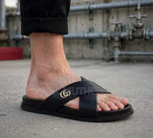 Sandal za Ngozi za Gucci zenye Soli ya Raba