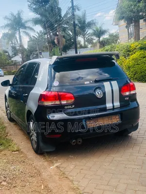 Volkswagen Golf 2011 Nyeusi