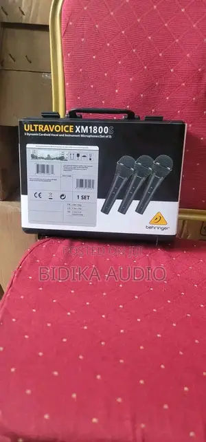 Behringer Ultravoice XM1800S Dynamic Cardioid Vocal and Instrument Microphone