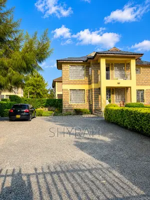 Airbnb Villa ya Vyumba 4 Yenye Dimbwi na Ufikiaji Ziwa
