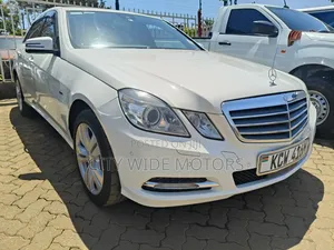 Mercedes-Benz E250 2012 Nyeupe