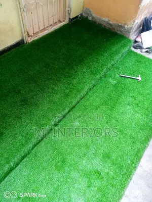 Synthetic Lawn Carpet for Landscaping Projects