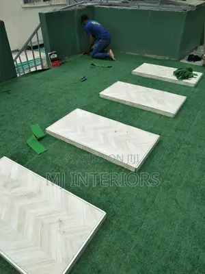 Green Artificial Turf Rolls for Gardens and Outdoor Areas