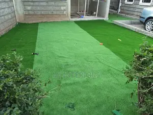Zulia Bandia la Nyasi Kijani kwa Mandhari na Mapambo ya Kisasa