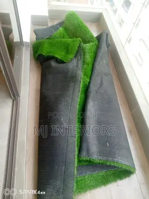 Artificial Green Turf Carpet for Garden and Compound