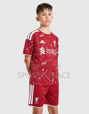 Jezi Mpya ya Nyumbani ya Adidas Liverpool 26/27 ya Watoto