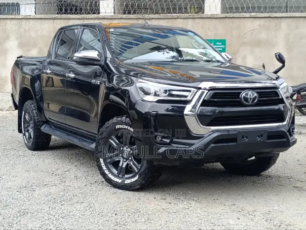 Toyota Hilux Double Cab 2020 Black - 1