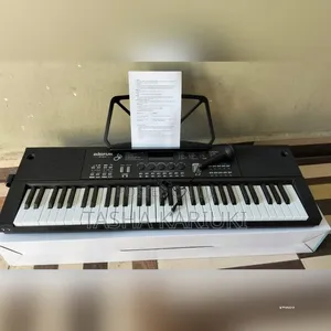 Fender Kinanda Inayochajiwa na Spika Mbili