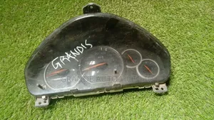 Saa/Spidomita ya Nissan Grandis