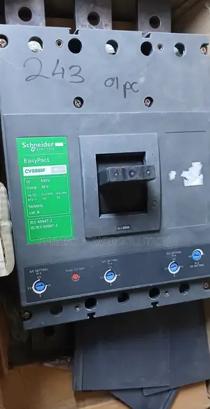 Schneider Electric EasyPact CVS800F MCCB 800A
