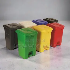 Pipa la Taka la Lita 30 la Plastiki Ngumu lenye Pedali
