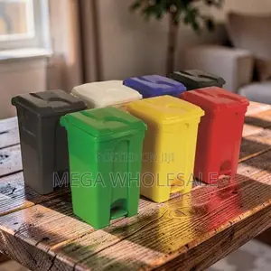 Dustbin ya Lita 30 Ngumu ya Plastiki yenye Pedi