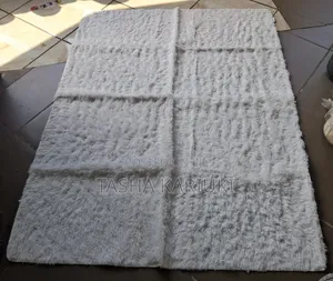 Carpeti Nyeusi Nyeusi - 5x8 ft