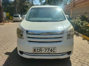 Toyota Noah 2009 Rangi Lulu