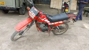 Yamaha DT175 2005 Nyekundu