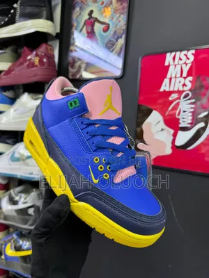 Jordan 3 Retro Sneakers