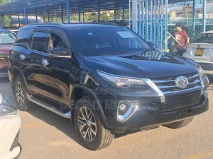 Toyota Fortuner 2.4 D AWD 2019 Kijivu