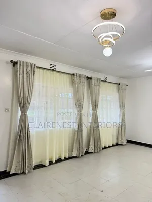 Pazia za Kifahari kwa Ndani ya Nyumba Nzuri