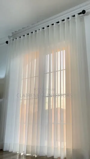 Pazia Nyeupe za Sheer