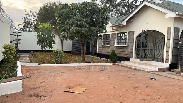 3 Bedroom Bungalow with Guest Wing in Kamakis - 1
