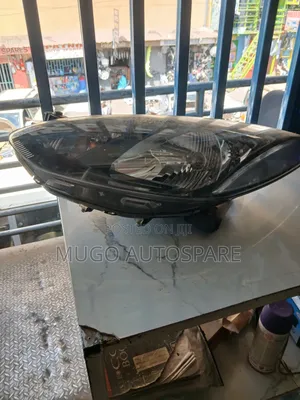 Taa ya Mbele ya Mazda Demio 2008