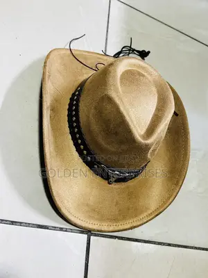 Kofia ya Cowboy Rangi ya Kahawia yenye Kichwa cha Ng'ombe