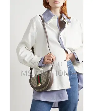 Mkoba wa Gucci Aina ya Half-Moon Crossbody