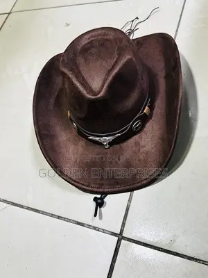 Kofia ya Cowboy Rangi ya Kahawia Nyeusi yenye Kichwa cha Ng'ombe