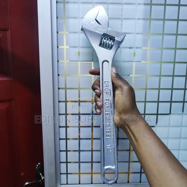 TOLSEN Adjustable Wrench 18" / 450mm Chrome Plated Steel - 1