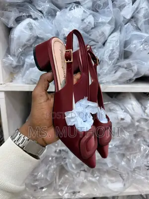 Viatu Bora vya Kisigino Kinene vya Slingback