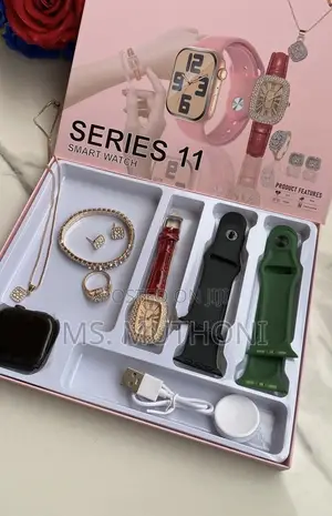 the Crown Q12 Series 11 Ladies Gift Set