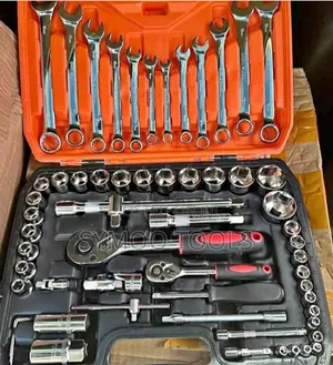 61-Piece Tool Set
