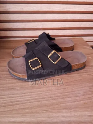 Sandal za Moyo za Kuteleza