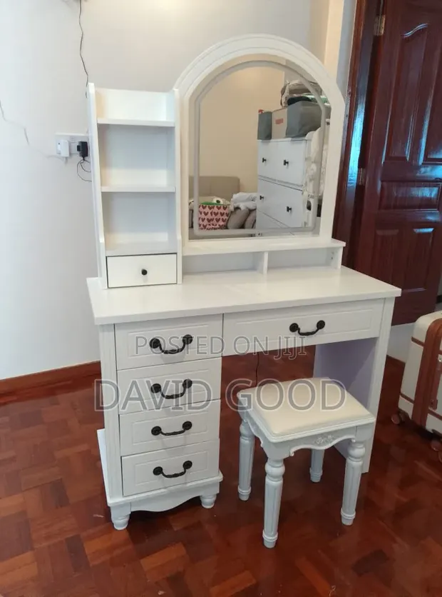 High Quality Makeup Table - 1