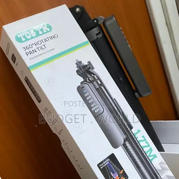 T05 360° Swivel Selfie Stick with Smartphone Tripod - 1