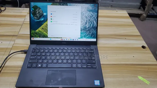 Dell XPS 13 9360 Laptop - Core i5, 8GB RAM, 256GB SSD - 1