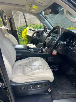 Lexus LX 570 AWD 2016 Nyeusi