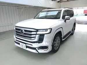2022 Toyota Land Cruiser LC300