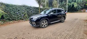 Subaru Forester 2018 Nyeusi