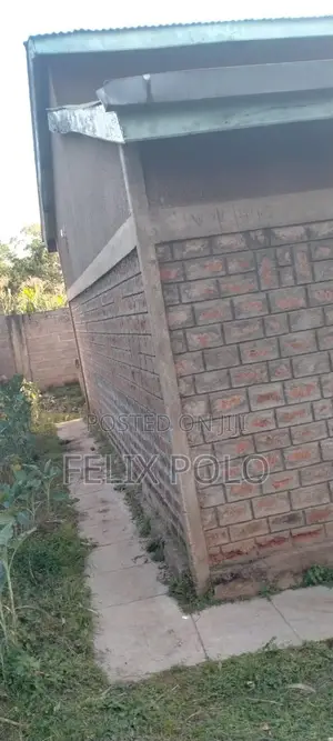 Block of Flats with 3-Bedroom House in Wasweta, Suna Central