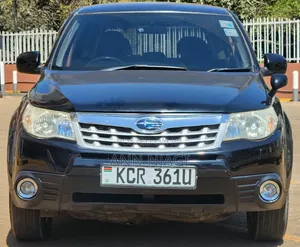 Subaru Forester 2012 Nyeusi