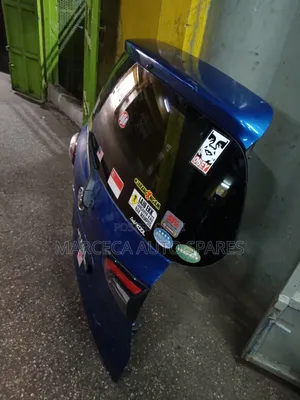 Boot/Tailgate ya Toyota Sienta