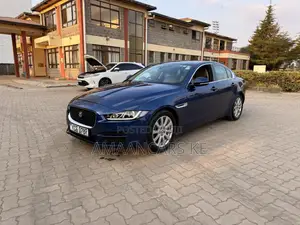 Jaguar XE 2.0L Turbo 2015 Bluu