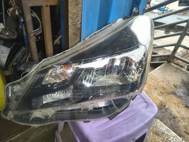 Toyota Vitz Headlight (2015) - 1