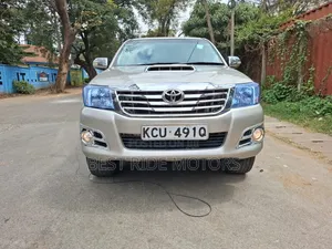 Toyota Hilux 3.0 D-4D 4x4 Double Cabin 2012 Silver