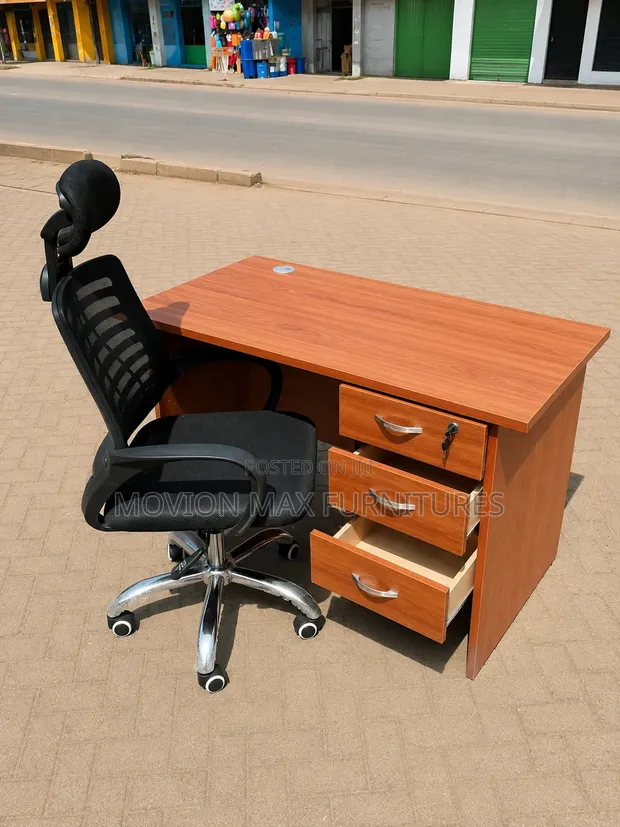 Office Desk Professionals Set - Brand New - 1