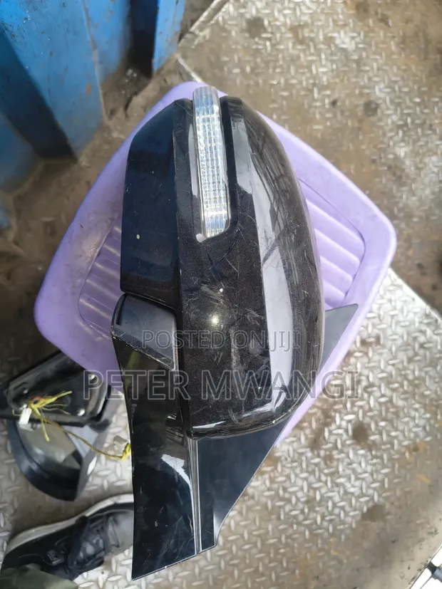 Suzuki Swift 2010 Side Mirror Indicator - 1