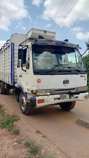 Nissan UD Mk Truck (2000)
